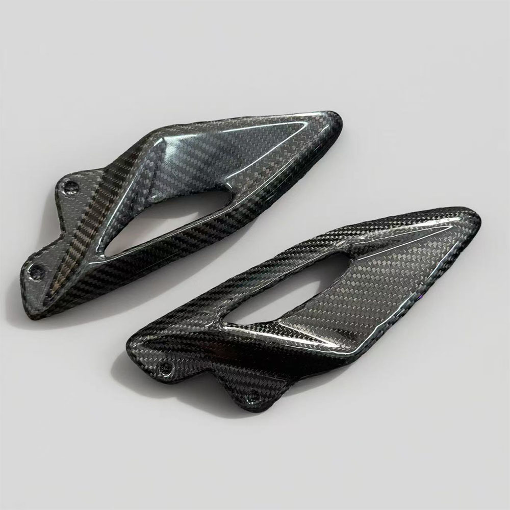 Para Triumph Street Triple 660 - Crepe Pan Carbon reseña y precio